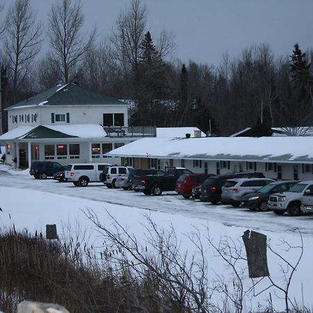 Carolyn Beach Inn Thessalon Экстерьер фото