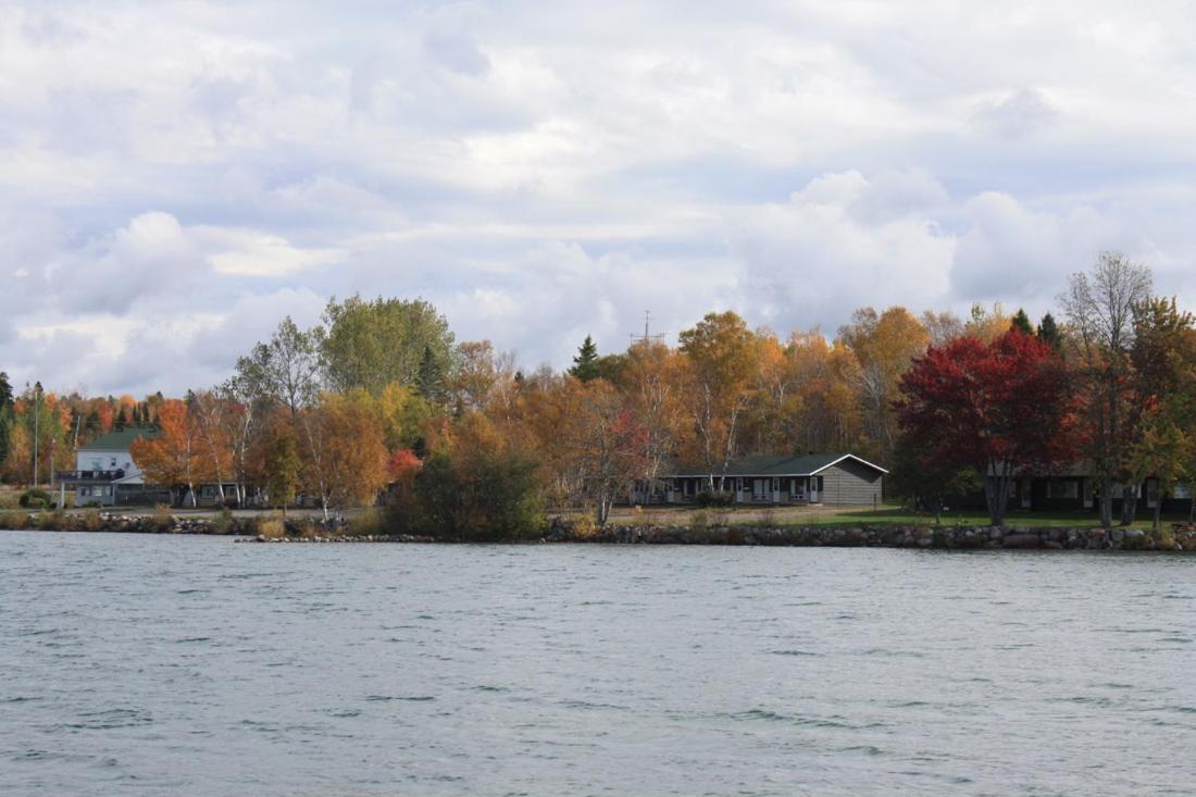 Carolyn Beach Inn Thessalon Экстерьер фото