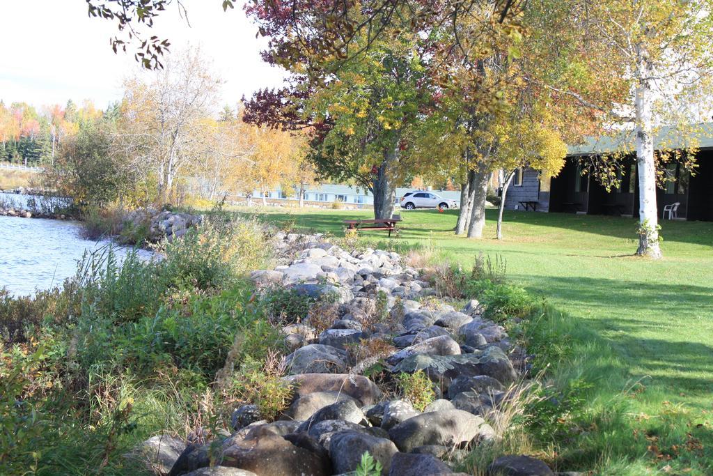 Carolyn Beach Inn Thessalon Экстерьер фото