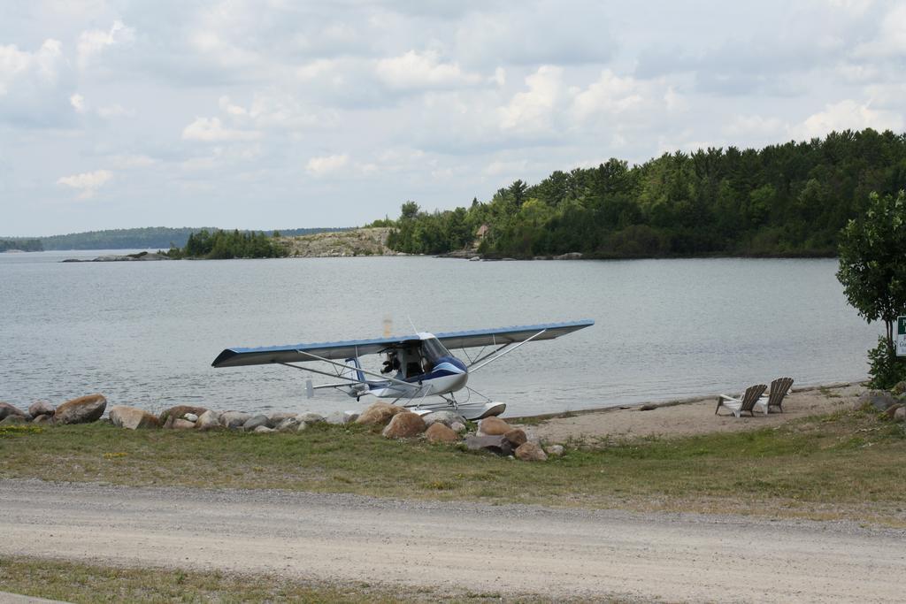 Carolyn Beach Inn Thessalon Экстерьер фото