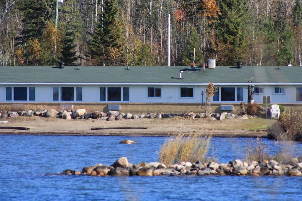 Carolyn Beach Inn Thessalon Экстерьер фото