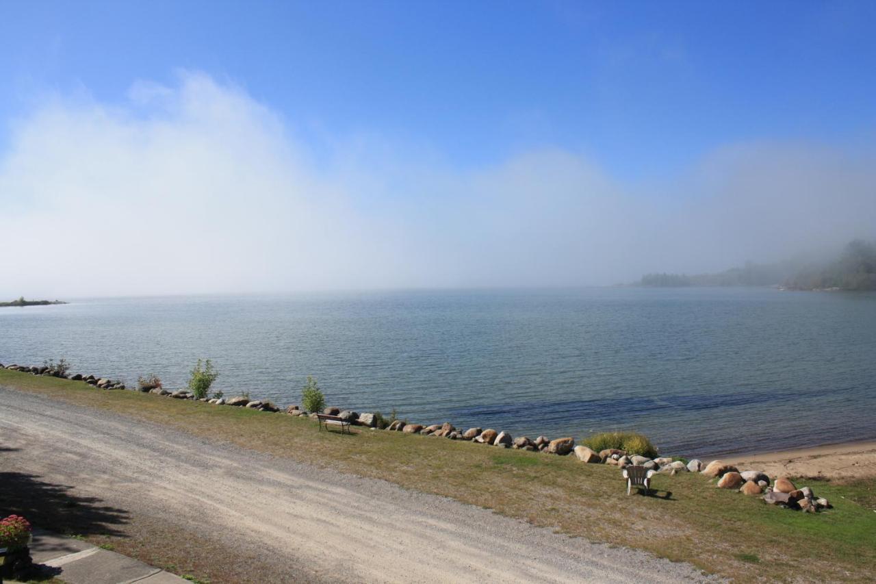 Carolyn Beach Inn Thessalon Экстерьер фото