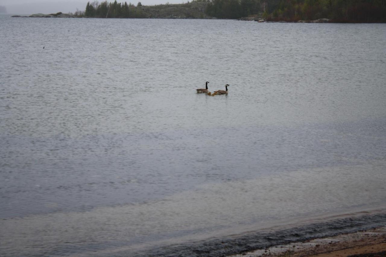 Carolyn Beach Inn Thessalon Экстерьер фото