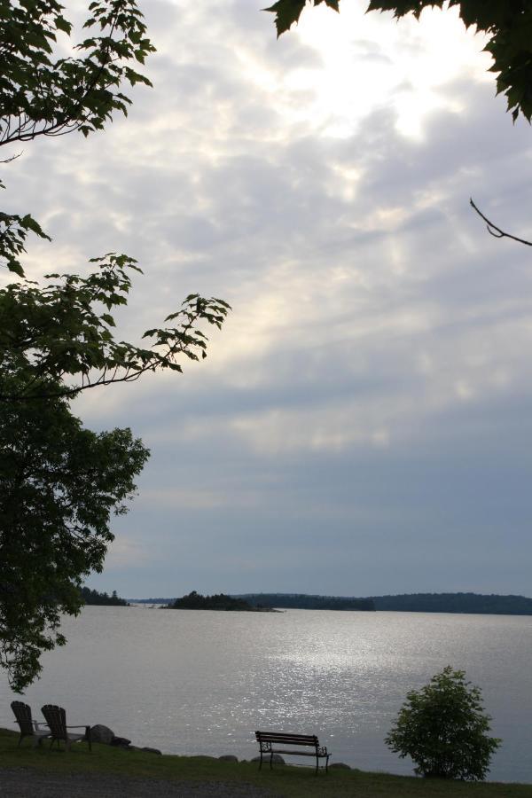 Carolyn Beach Inn Thessalon Экстерьер фото